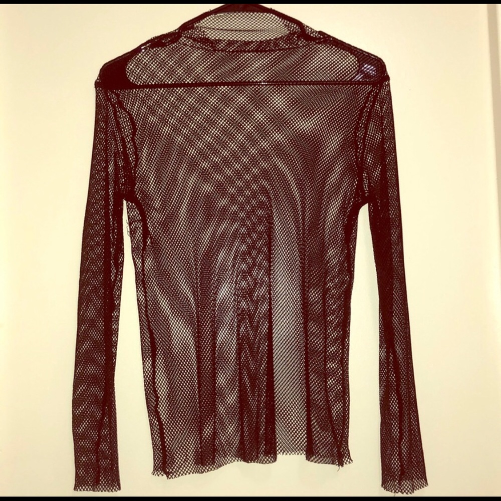 Long sleeved fishnet top